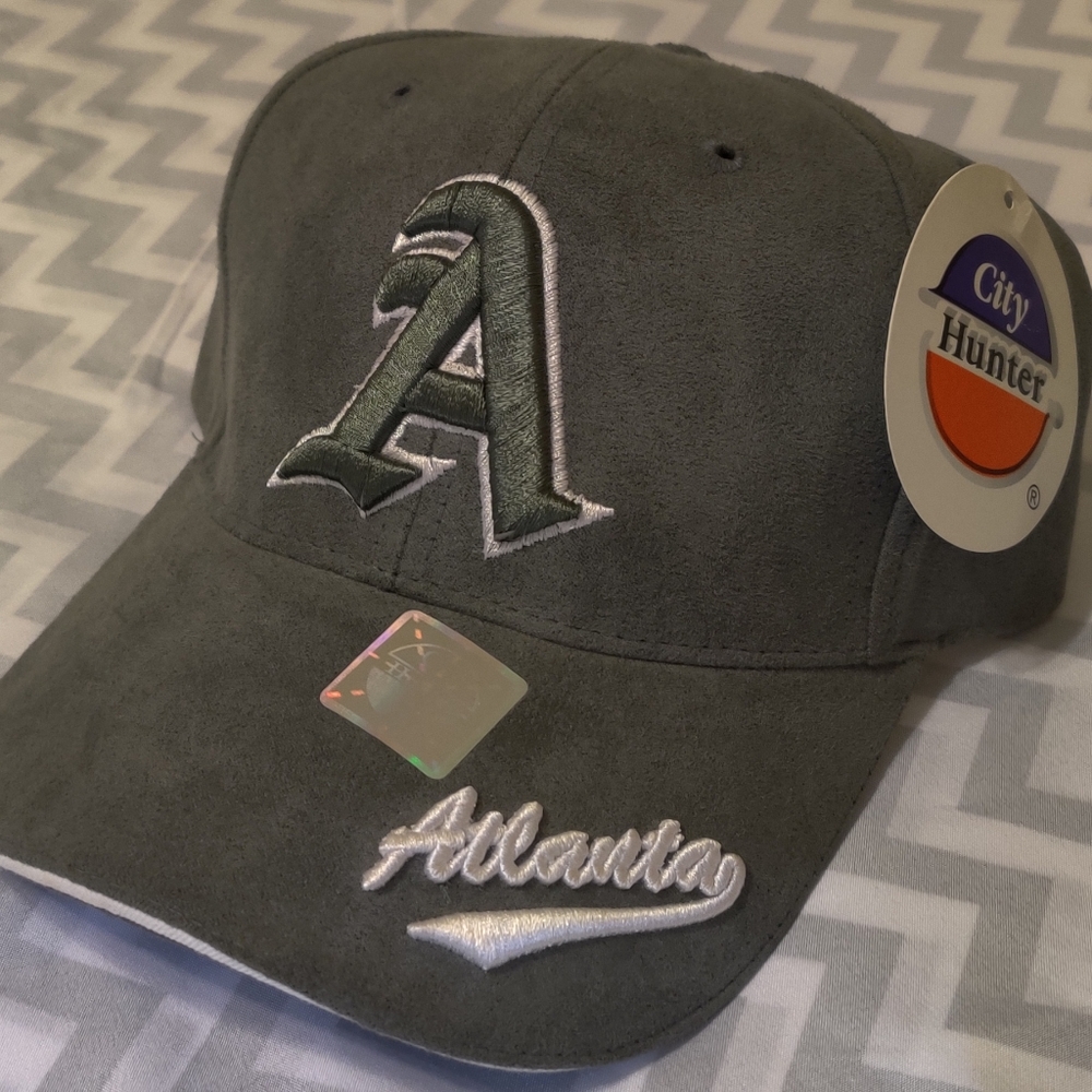 City Hunter, Atlanta baseball cap.